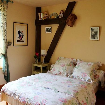 Chez Claire Bed and Breakfast Chamborand Exteriör bild