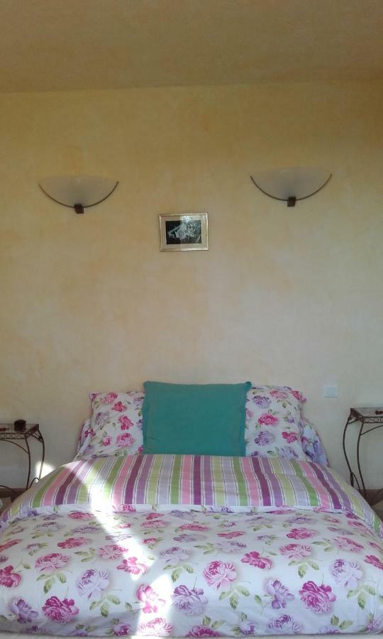 Chez Claire Bed and Breakfast Chamborand Exteriör bild